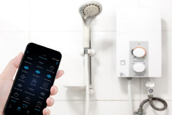 bật tắt bình nóng lạnh Nha Trang