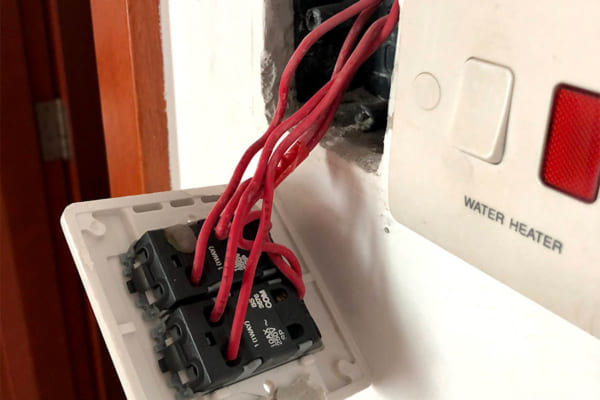 Lắp đặt công tắc thông minh