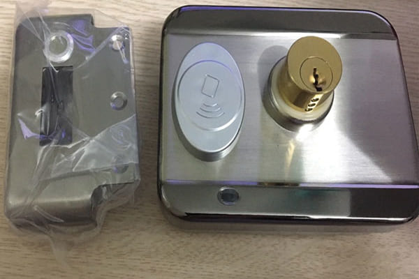 Khóa cổng tự động là gì?