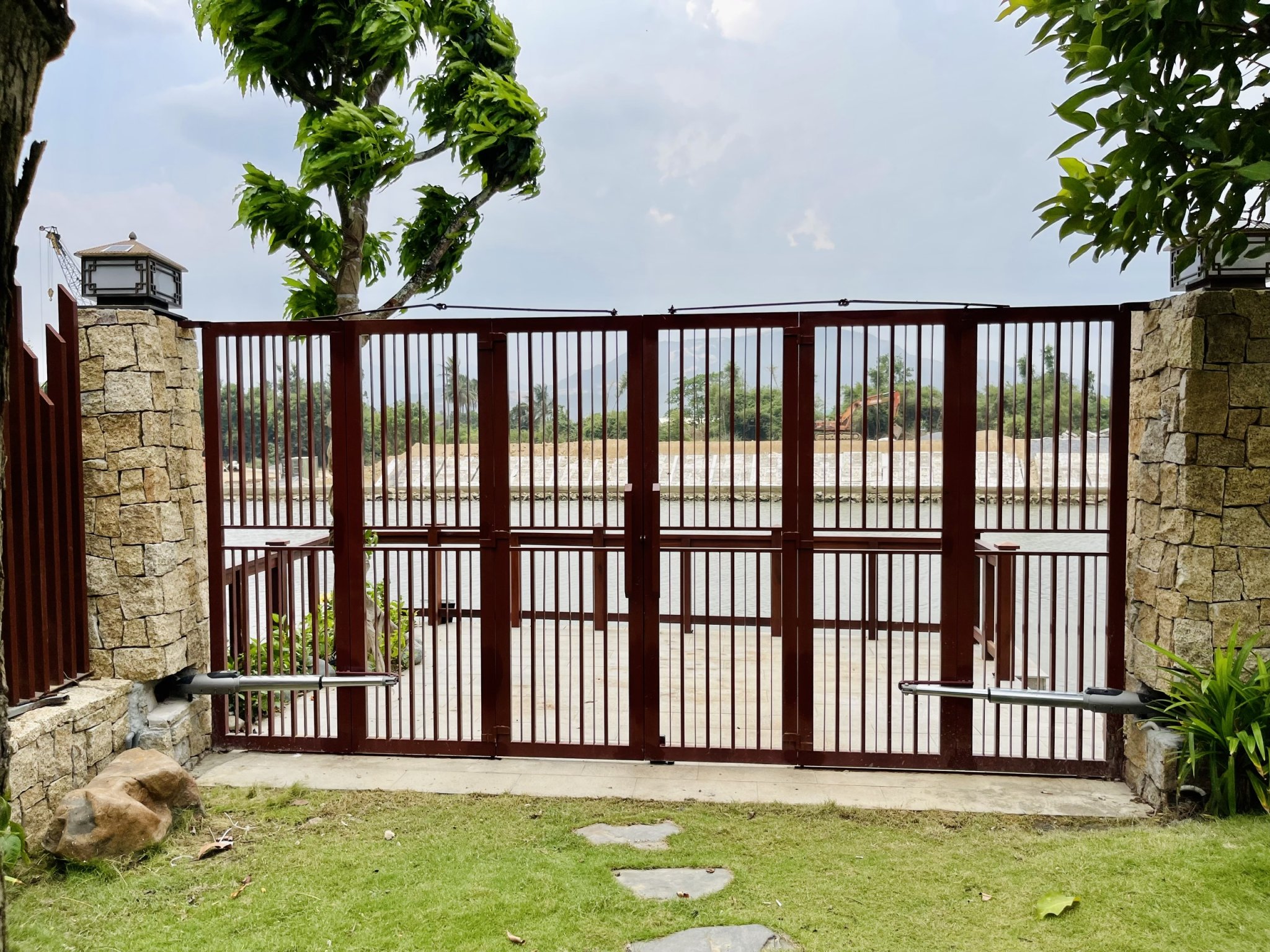 Cổng Tự Động Tay Đòn – Tối Ưu Chi Phí & Thi Công Nhanh